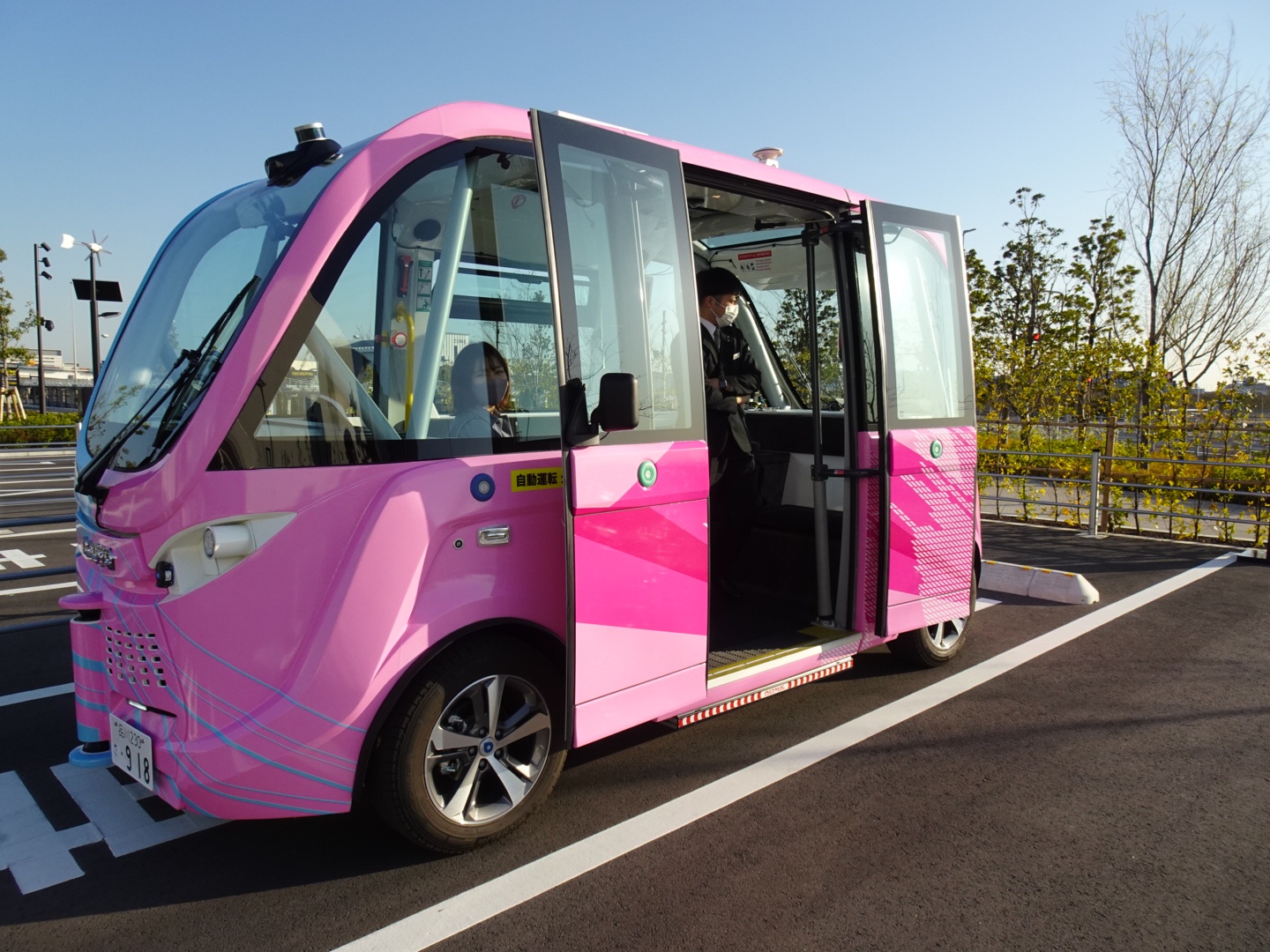 羽田イノベーションシティ　自動運転バス　HANEDA INNOVATION CITY